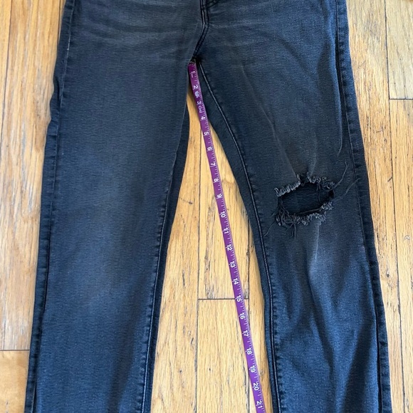 Women’s Levi’s 31 Wegdie- Super cute style!! - Picture 6 of 6